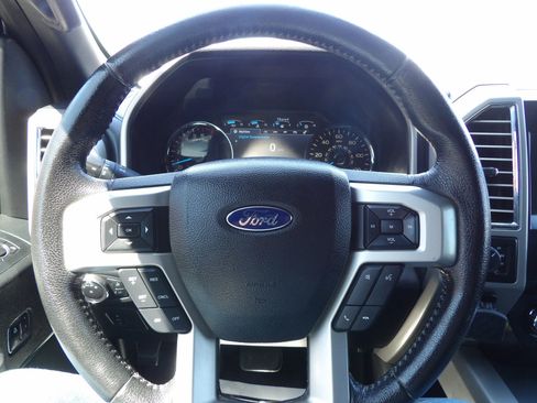 Used 2015 Ford F150 Lariat AWD/4WD image 17