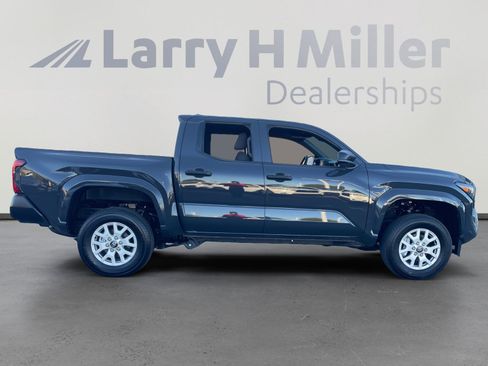 Certified 2025 Toyota Tacoma SR image 6