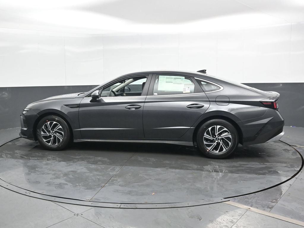 New 2026 Hyundai Sonata Blue FWD image 8