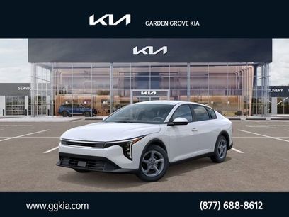New 2025 Kia K4 LXS