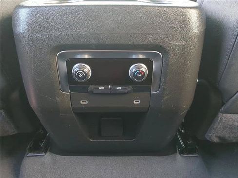 Used 2024 Chevrolet Tahoe LT RWD image 17