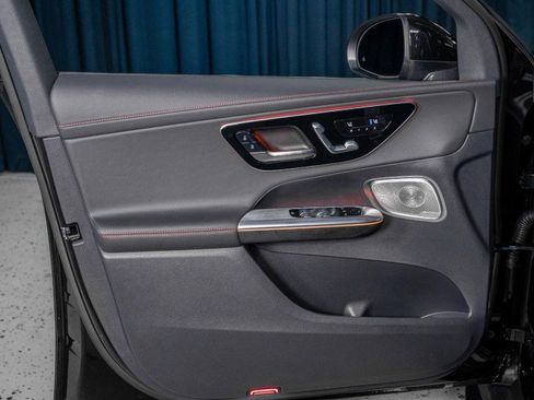 New 2025 Mercedes-Benz GLC 43 AMG 4MATIC image 12