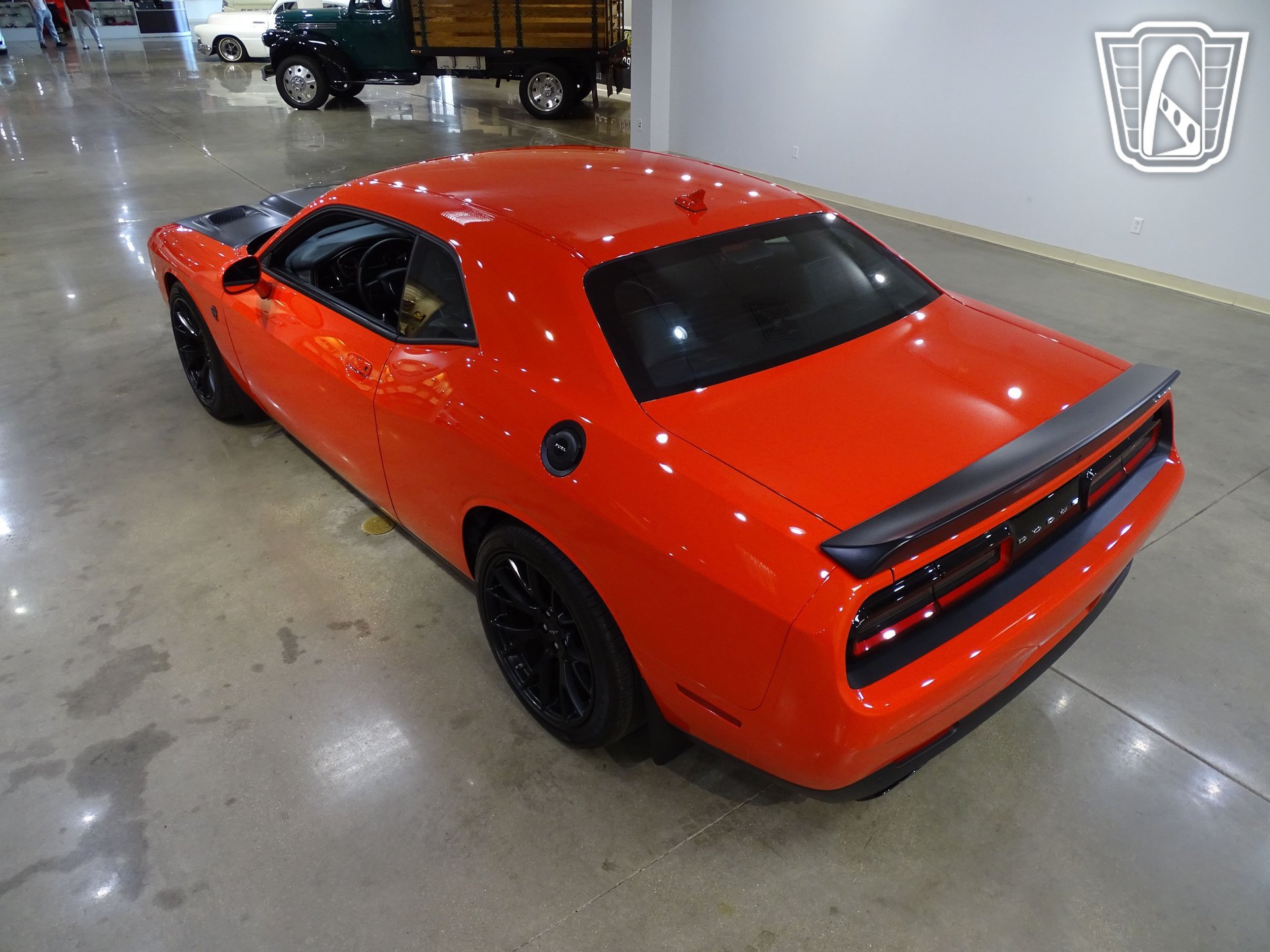 Used 2016 Dodge Challenger SRT Hellcat RWD image 8