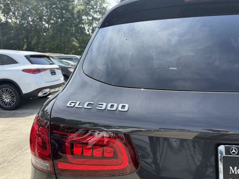 Certified 2021 Mercedes-Benz GLC 300 4MATIC w/ Premium Package image 22
