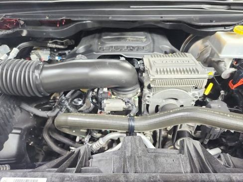 Used 2021 RAM 1500 Laramie AWD/4WD image 17