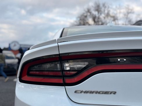 Used 2015 Dodge Charger R/T w/ Plus Group image 9