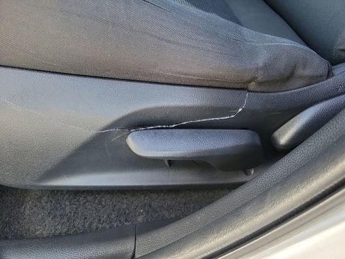 Used 2022 Toyota RAV4 LE image 15