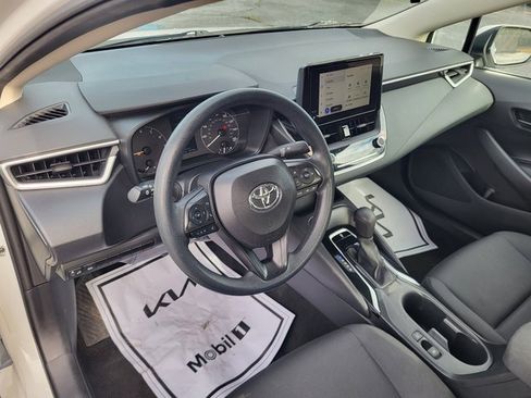 Used 2023 Toyota Corolla LE image 10