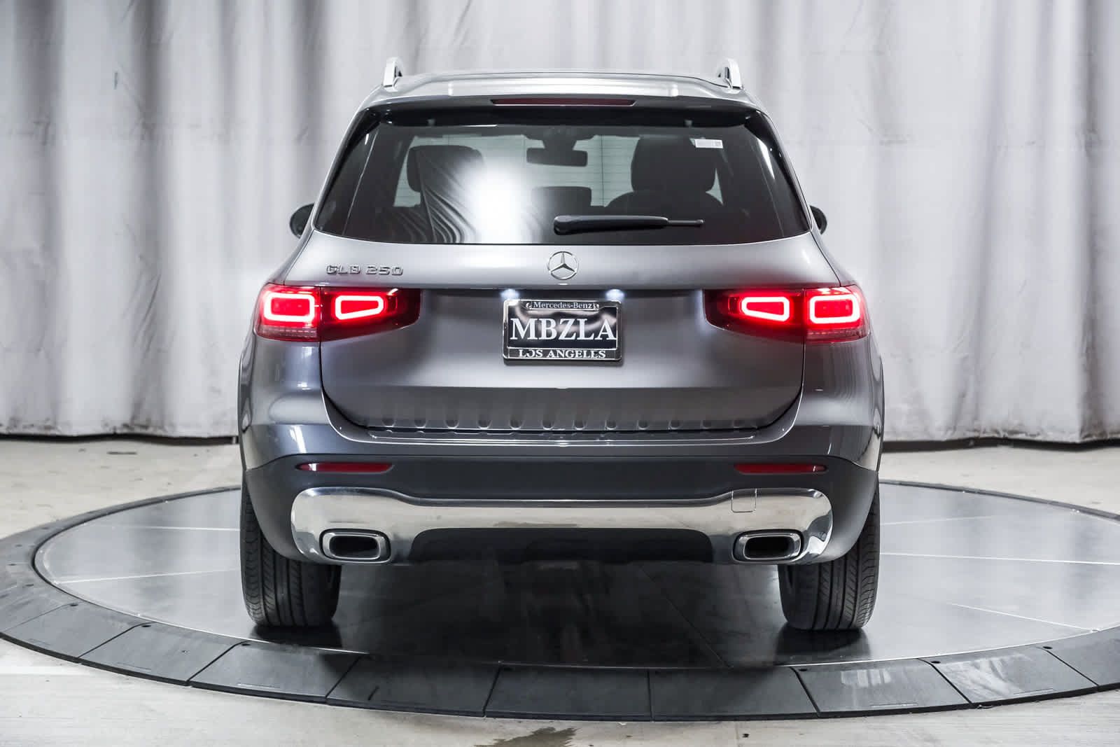 Used 2022 Mercedes-Benz GLB 250 image 3