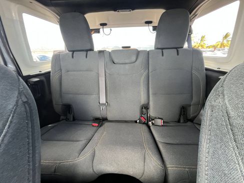 Used 2025 Jeep Wrangler Unlimited Sport AWD/4WD image 34