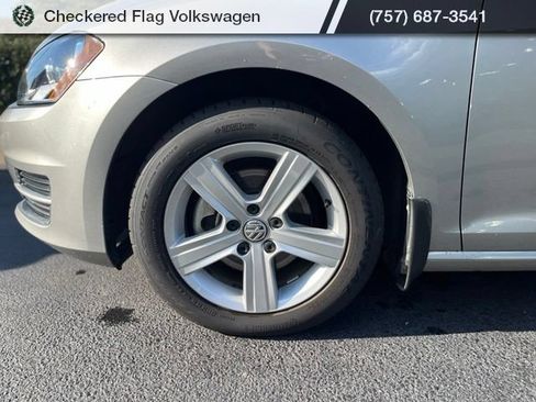 Used 2017 Volkswagen Golf Wolfsburg Edition FWD image 5