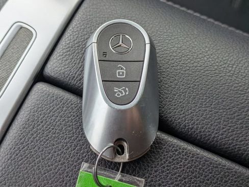 Used 2024 Mercedes-Benz C 300 Sedan image 31
