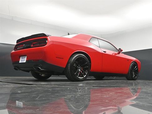 Used 2019 Dodge Challenger R/T Scat Pack w/ T/A Package RWD image 32