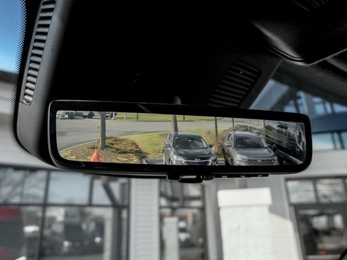 Used 2025 Mercedes-Benz Sprinter 2500 image 18