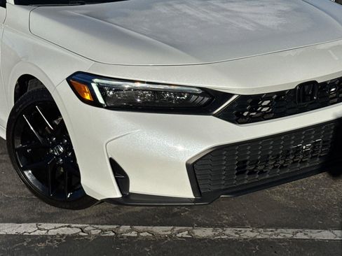 Used 2025 Honda Civic Sport image 3