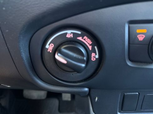 Used 2022 Nissan Frontier PRO-4X w/ Technology Package AWD/4WD image 30