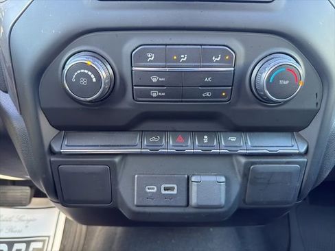 Used 2021 Chevrolet Silverado 1500 Custom image 24