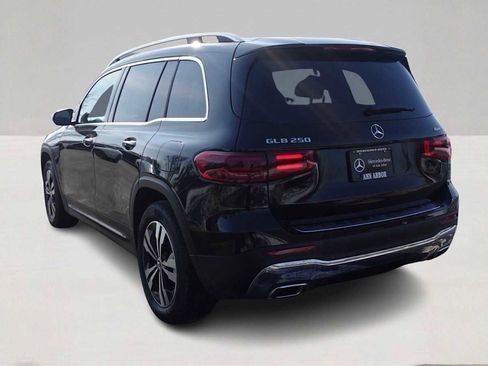 Used 2026 Mercedes-Benz GLB 250 4MATIC image 7