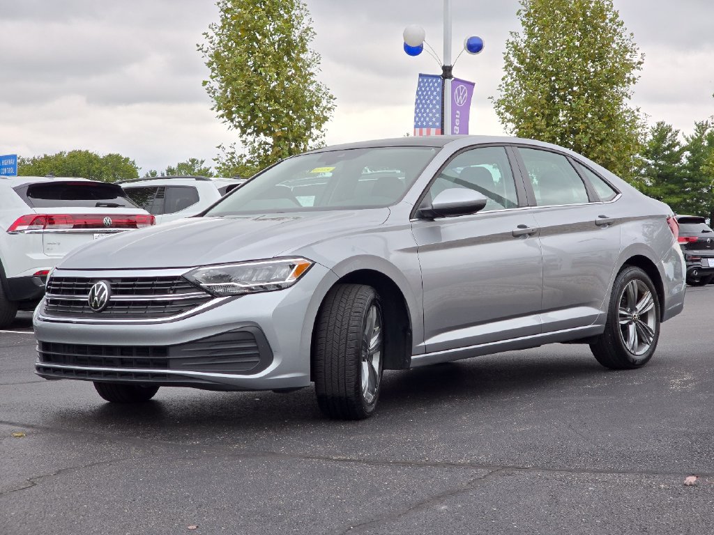 Used 2024 Volkswagen Jetta SE FWD image 18