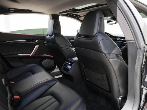 Used 2019 Maserati Quattroporte S GranSport RWD image 23