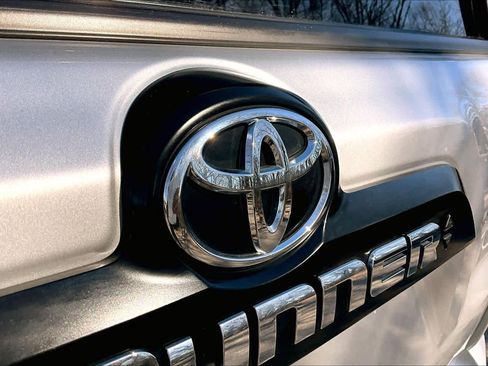 Certified 2020 Toyota 4Runner TRD Off-Road Premium w/ Moonroof Package image 30