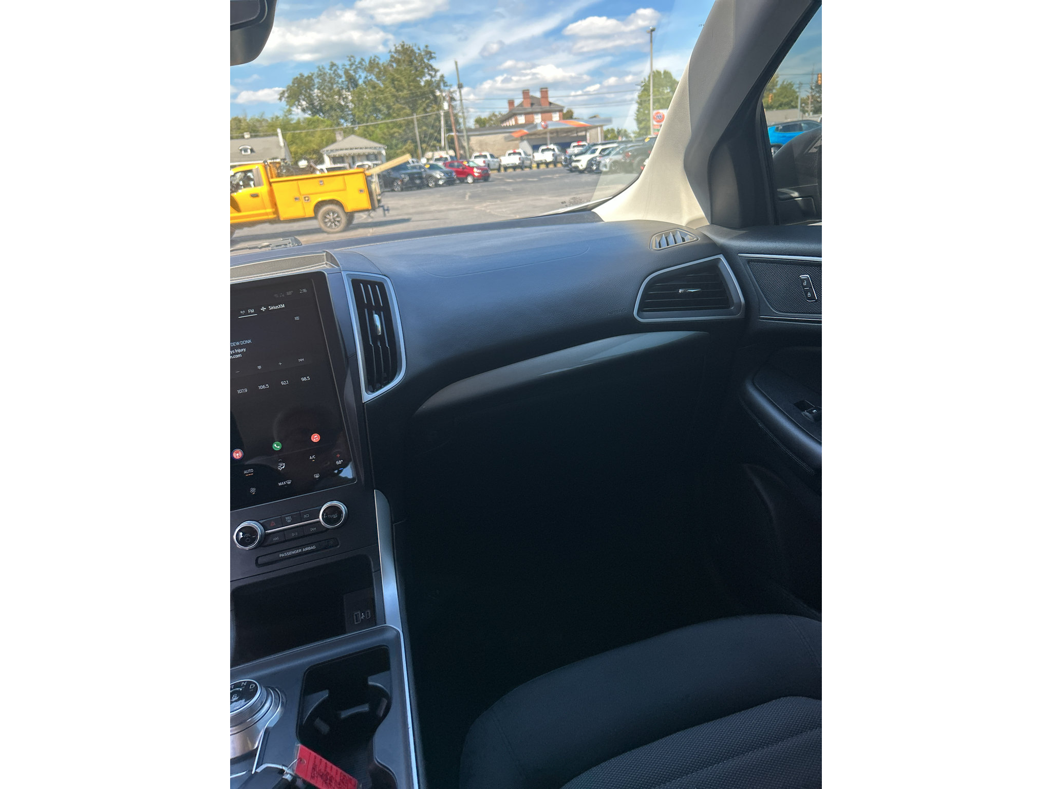 Used 2021 Ford Edge SE FWD image 12