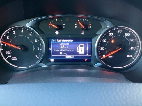 Used 2024 GMC Terrain SLE image 15