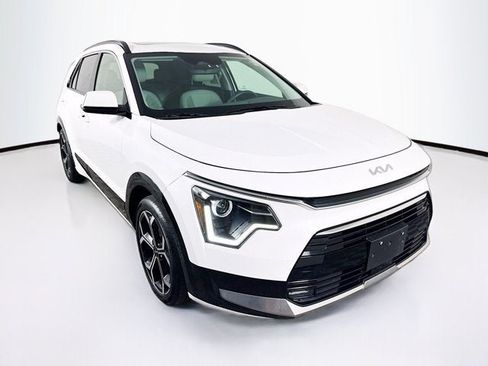 Certified 2023 Kia Niro EX Touring FWD image 3