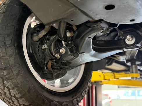 Used 2012 Toyota Tundra Limited w/ Platinum Pkg image 34