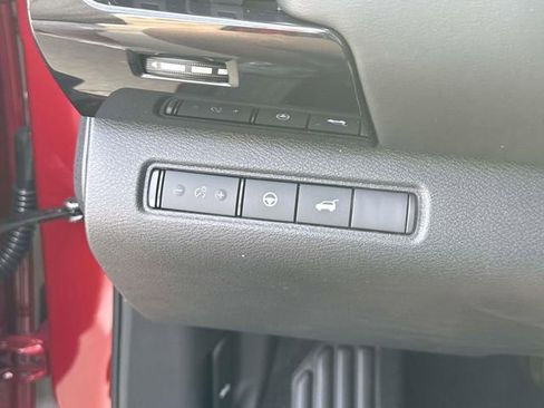 New 2026 Nissan Pathfinder SV image 24