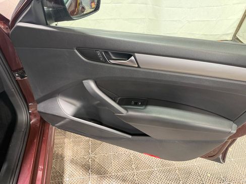 Used 2014 Volkswagen Passat 2.5 S FWD image 14