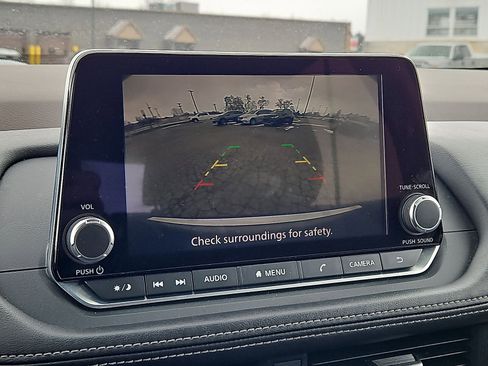 Used 2023 Nissan Rogue SV FWD image 15
