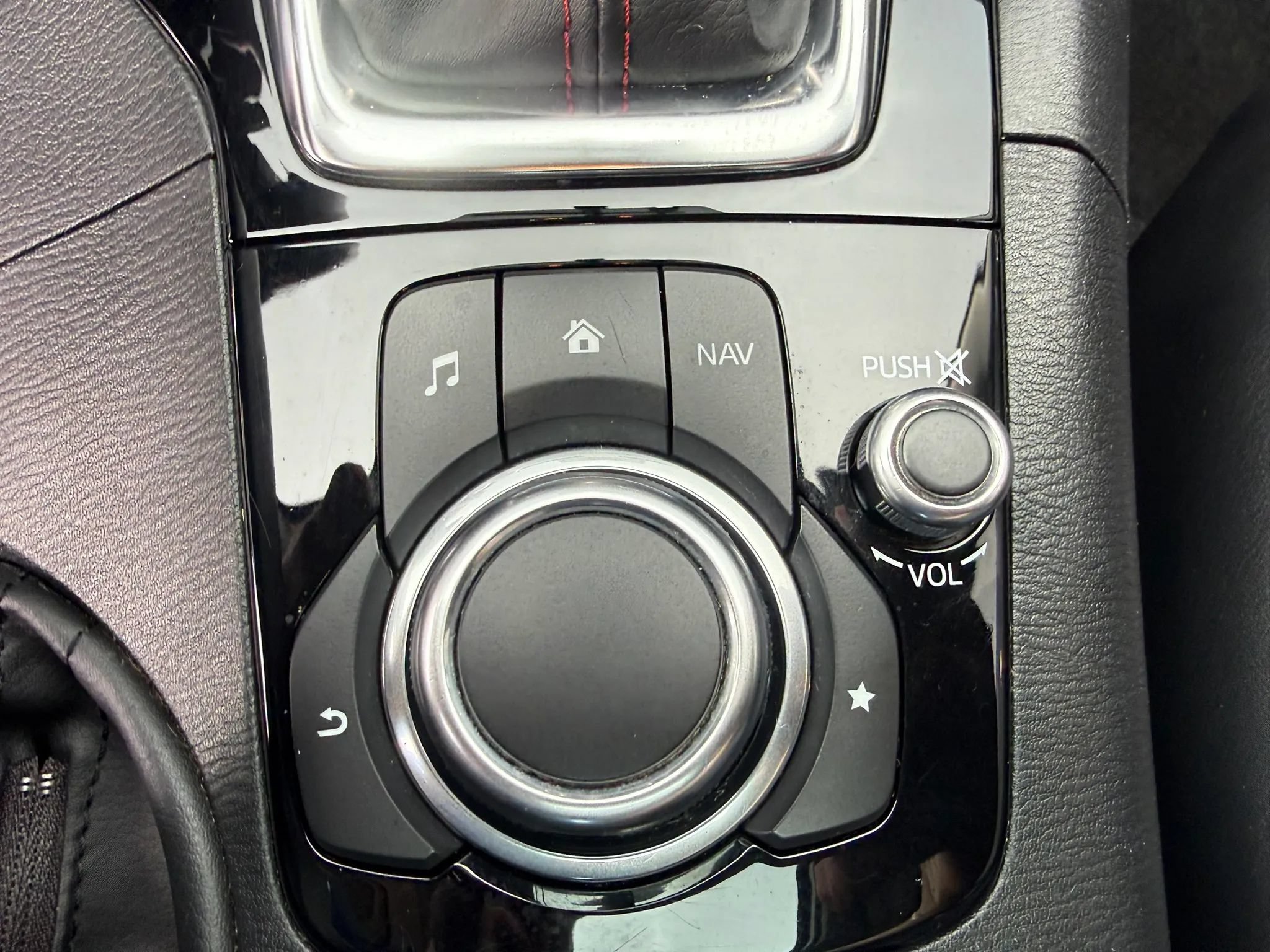 Used 2016 MAZDA MAZDA3 s Touring FWD image 43