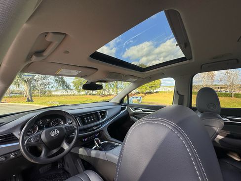 Used 2019 Buick Enclave Essence image 23