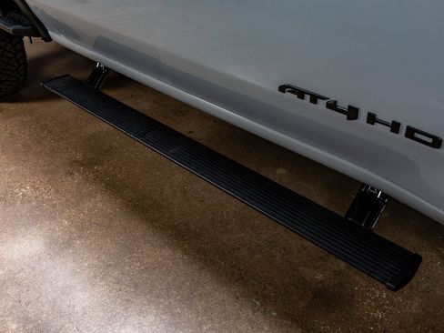 Used 2025 GMC Sierra 2500 AT4 w/ Technology Package image 13