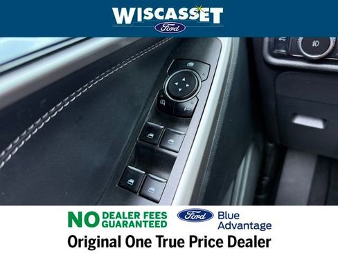 Certified 2022 Ford Explorer XLT w/ Equipment Group 202A image 25