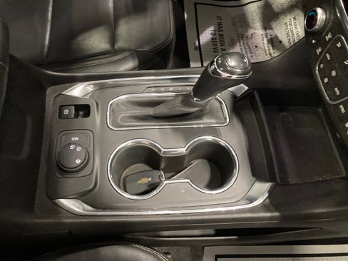 Used 2018 Chevrolet Traverse LT image 5