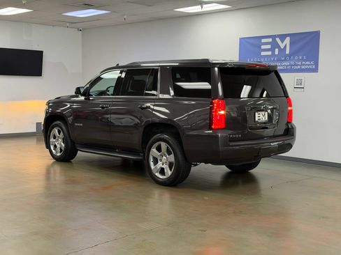 Used 2018 Chevrolet Tahoe LT w/ Luxury Package RWD image 9
