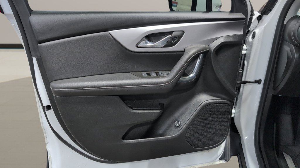 Used 2023 Chevrolet Blazer LT w/ LPO, Floor Liner Package FWD image 7