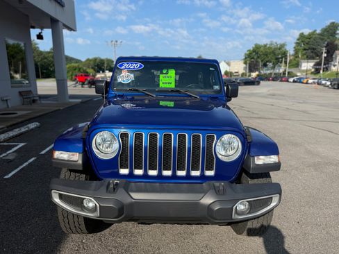 Certified 2020 Jeep Wrangler Unlimited Sahara AWD/4WD image 4