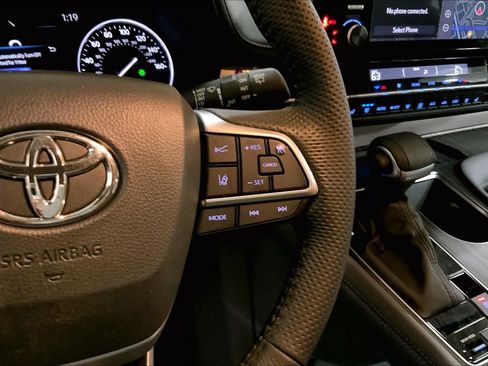Used 2024 Toyota Sienna Limited AWD/4WD image 24
