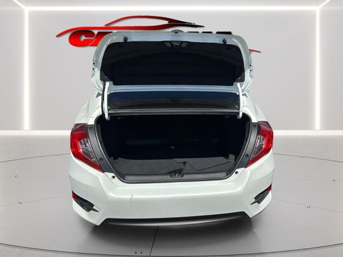 Used 2018 Honda Civic Touring image 22