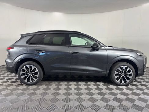 New 2026 Audi Q3 quattro 2.0T AWD/4WD image 9