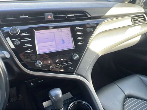 Used 2019 Toyota Camry SE image 17