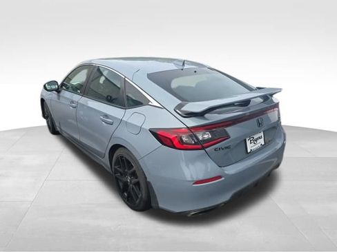 Used 2023 Honda Civic Sport Touring image 4