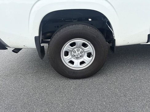 Certified 2025 Nissan Frontier S AWD/4WD image 3