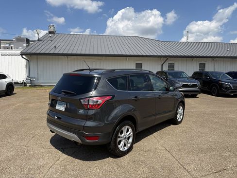 Used 2018 Ford Escape SE AWD/4WD image 5
