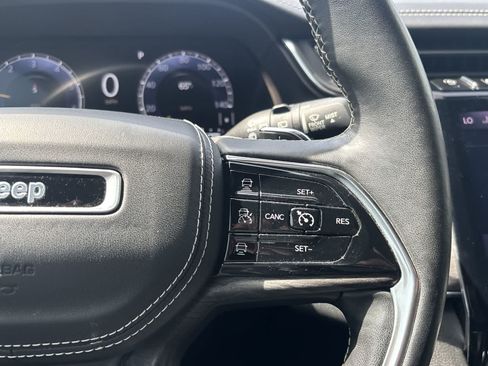 Certified 2021 Jeep Grand Cherokee L Overland w/ Luxury Tech Group IV AWD/4WD image 15