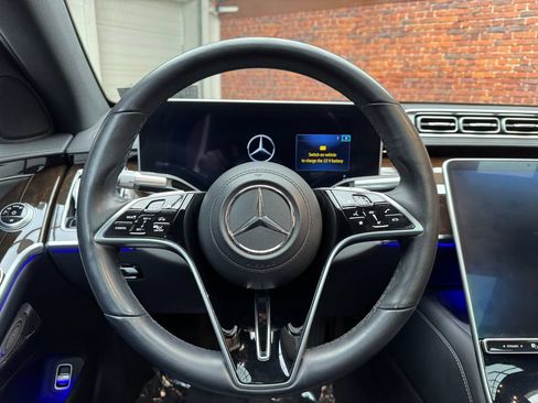 Certified 2022 Mercedes-Benz S 500 4MATIC image 15