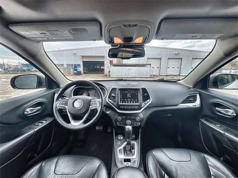 Used 2014 Jeep Cherokee Trailhawk w/ Technology Group image 19